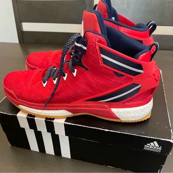 Derek Rose Adidas Red and Navy Athletic Men’s Size 12 Basketball Shoe - Picture 6 of 10